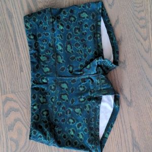 Fleo Shorts Night Leopard